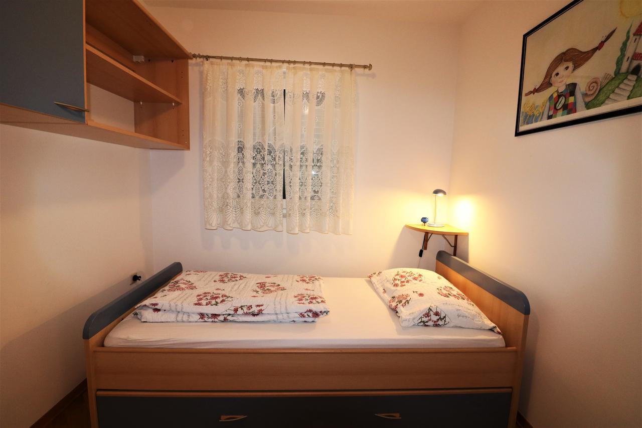 Malinska Center Apartment Kültér fotó
