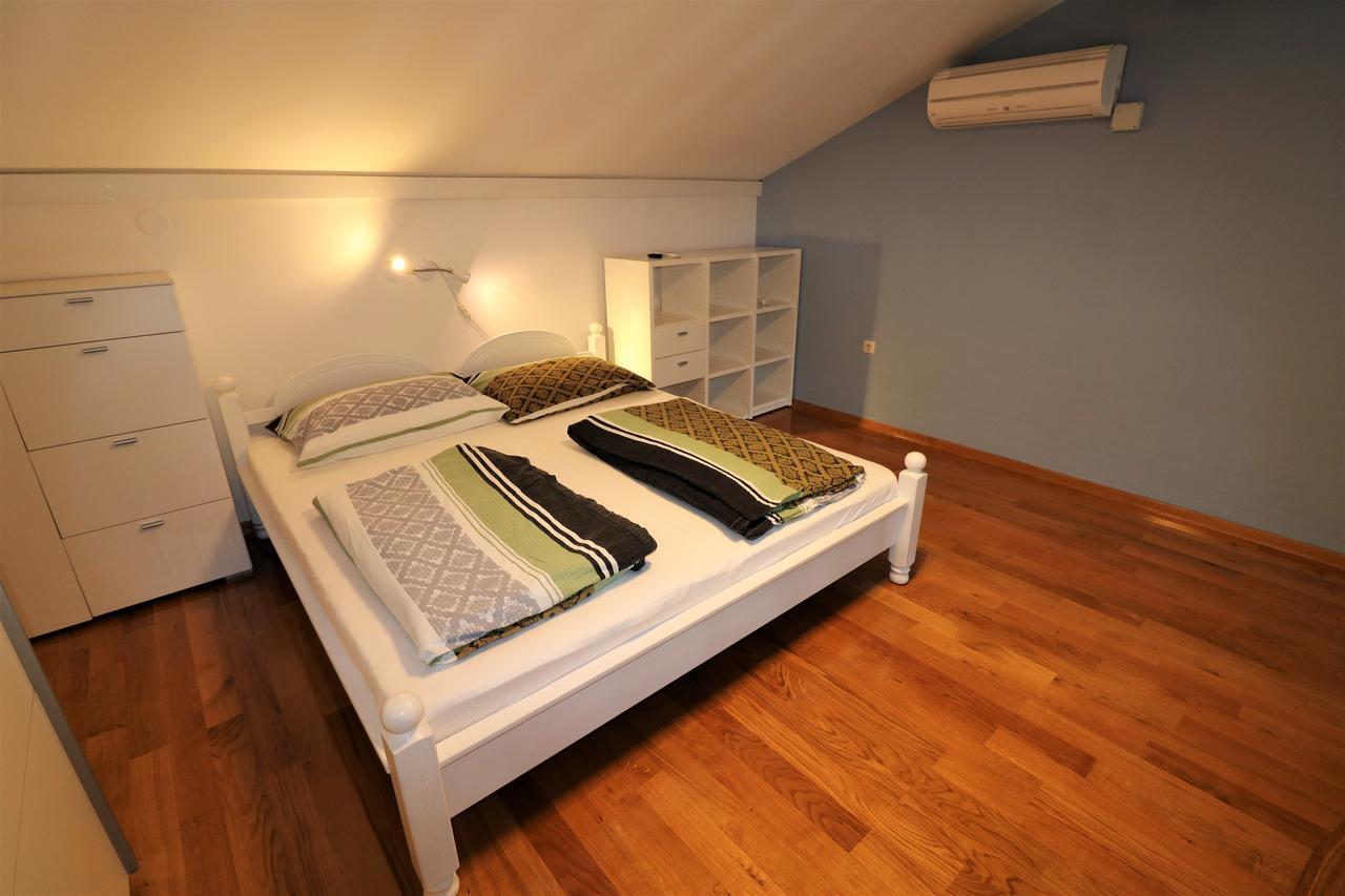 Malinska Center Apartment Kültér fotó