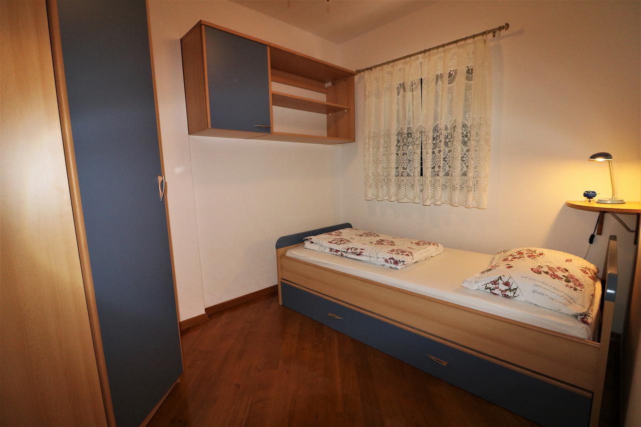 Malinska Center Apartment Kültér fotó